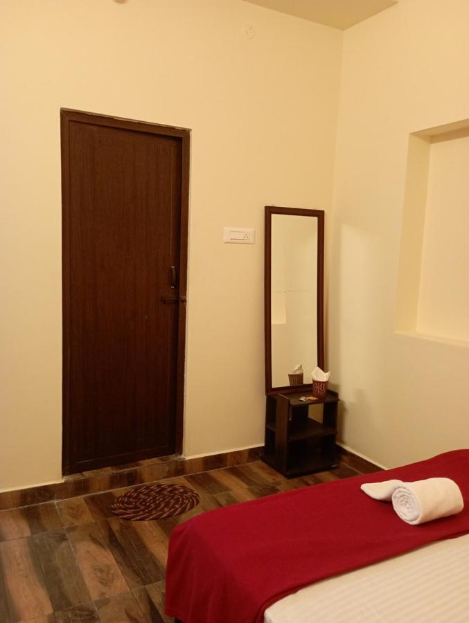 Sri Arangan Kudil Rooms Tiruchirappalli Εξωτερικό φωτογραφία